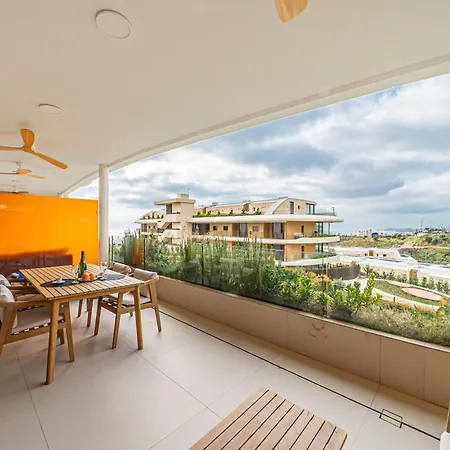 Sea View Luxury At Your Fingertips Fuengirola