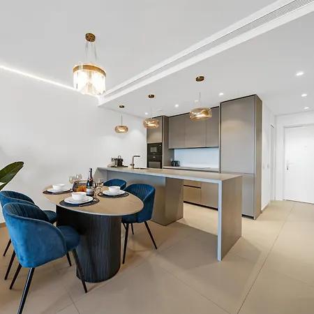 Sea View Luxury At Your Fingertips Фуенхірола