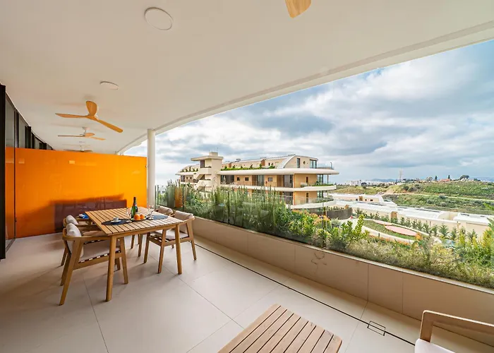 Sea View Luxury At Your Fingertips Фуенхірола