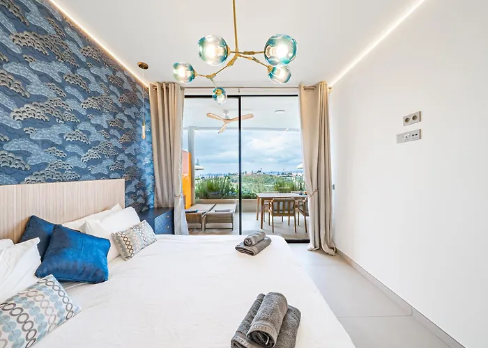 Sea View Luxury At Your Fingertips 公寓 丰希罗拉