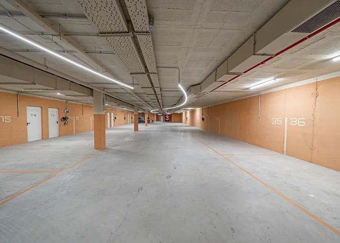 Sea View Luxury At Your Fingertips *