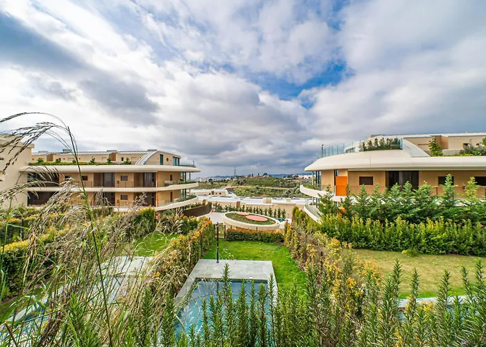 Sea View Luxury At Your Fingertips דירה