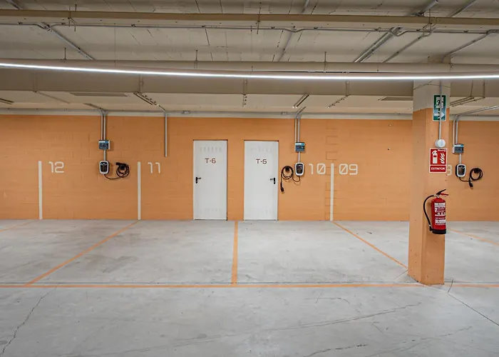 Sea View Luxury At Your Fingertips דירה